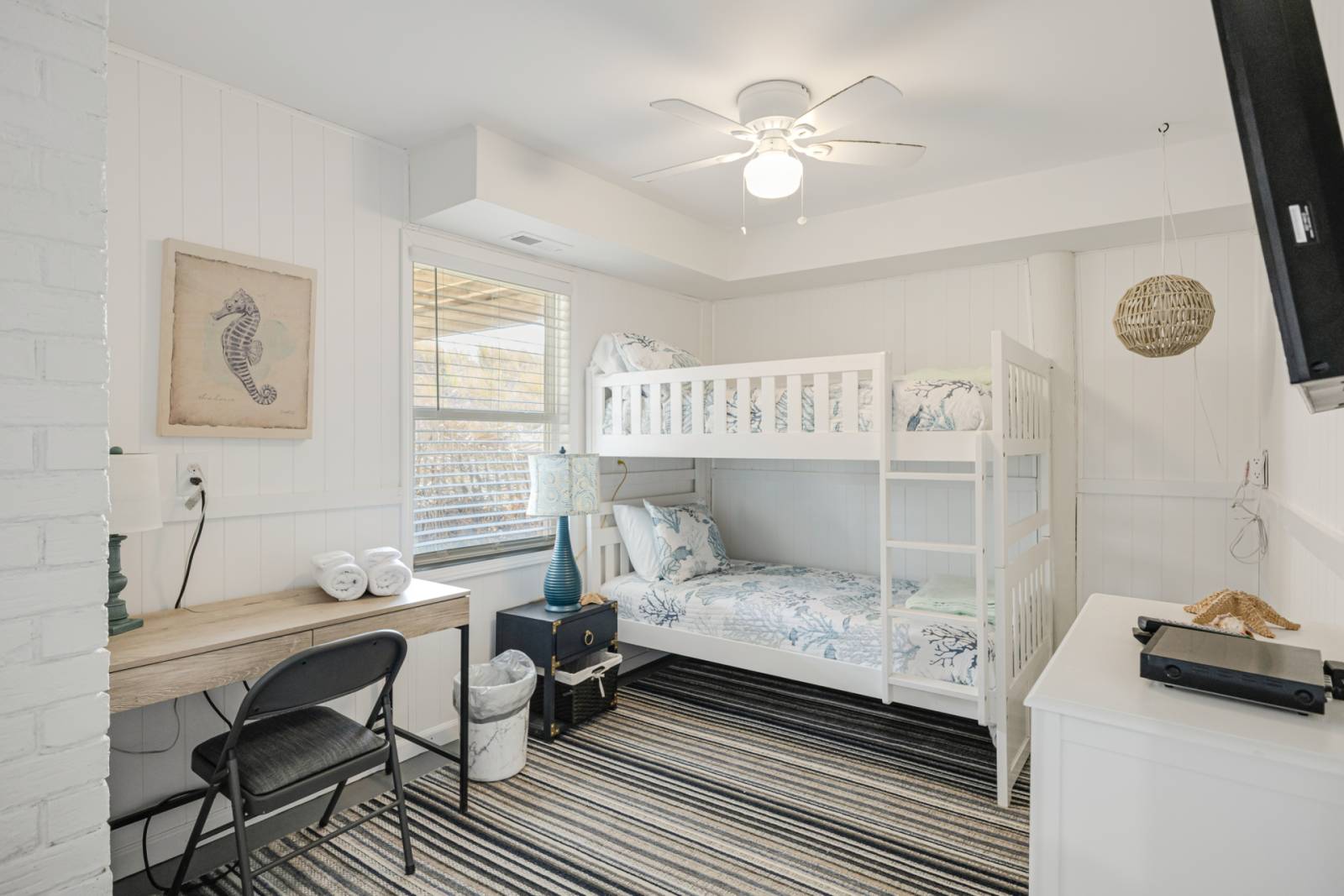 Bunk bedroom
