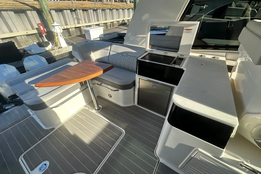 Cockpit wet bar with grill and fridge