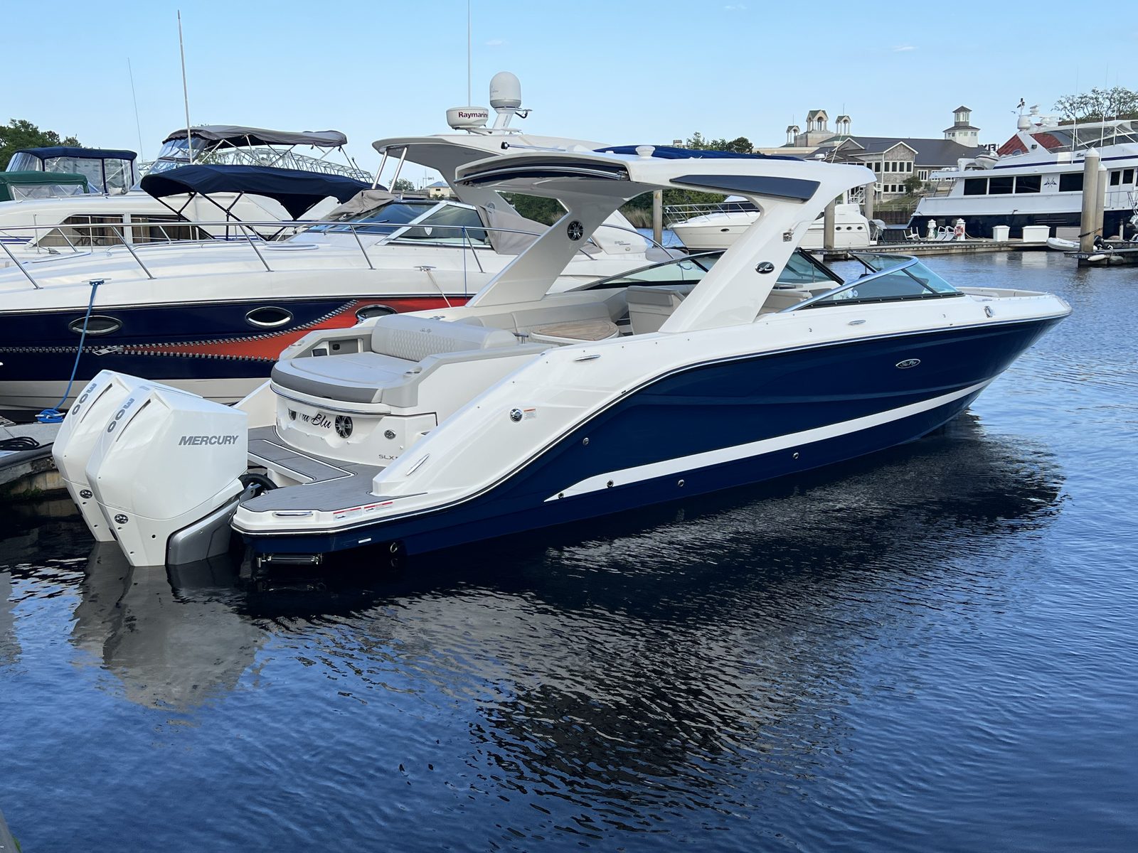 Sea Ray 310 SLX